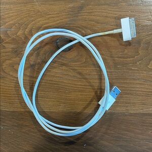 White USB Charging Cable for iPad second generation maybe???